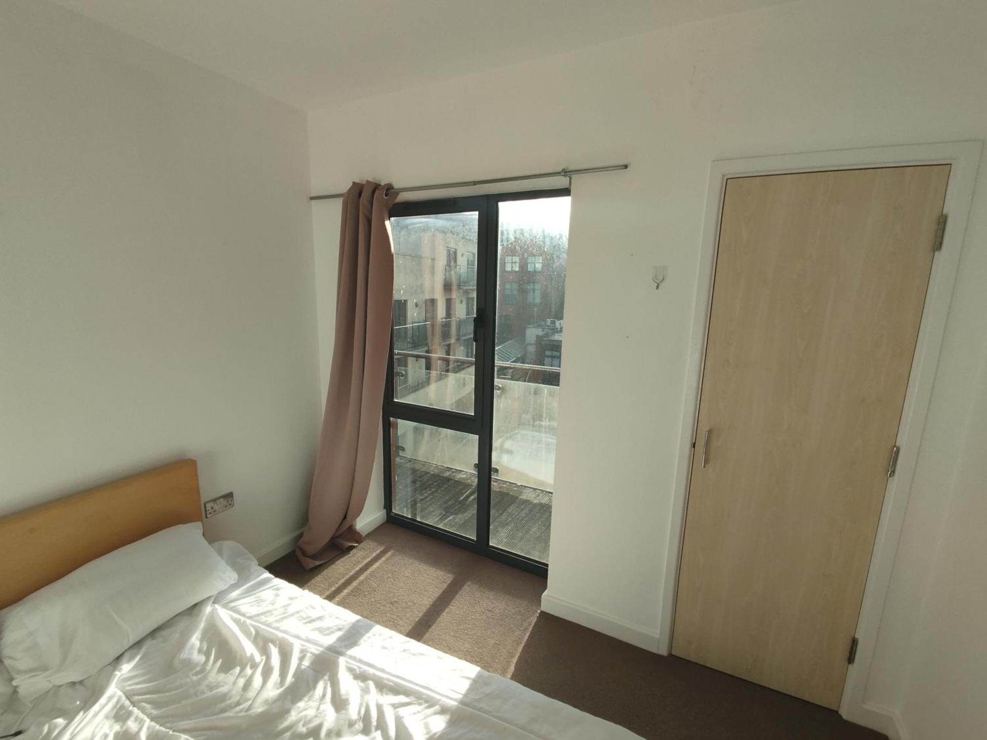 Room In Cardiff City Center - Swiftstay מראה חיצוני תמונה